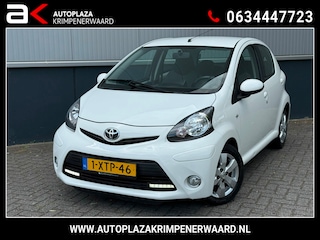 Toyota Aygo 1.0 VVT-i Dynamic Orange Carplay Airco Elektrische Ramen Nieuwe Apk