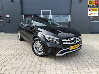 Mercedes-Benz GLA 180 Business Solution AMG