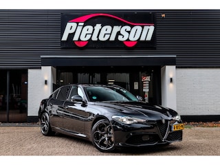 Alfa Romeo Giulia 2.0 T AWD Q4 VELOCE H&K ACC MEMORY XENON