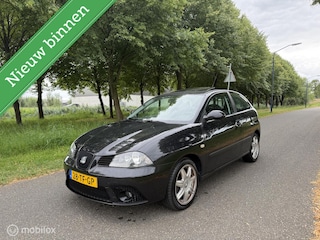 Seat Ibiza 1.4-16V Chill Out*PANODAK*SCHERM*CRUISE*AIRCO