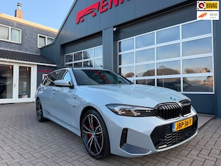 BMW 3-serie Touring 320e M-Sport Performance / Pano / Hud / 360 Cam / H&K / Full Black .