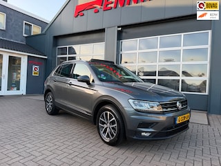Volkswagen Tiguan 1.5 TSI ACT Highline Business R / Pano / 2x Massage / ACC / Trekhaak / Zeer kompleet !