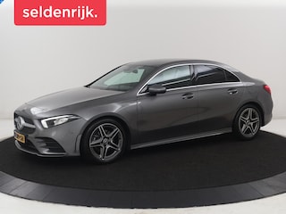 Mercedes-Benz A-klasse 180 Business Solution AMG Navigatie | Virtual Display | Climate Control | Camera | Carplay | Stoelverwarming | LED