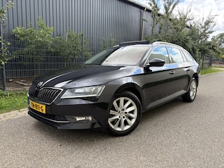 Skoda Superb Combi 1.4 TSI ACT Style Business / AUTOMAAT / LEER / MEMORY / PANORAMADAK / TREKHAAK