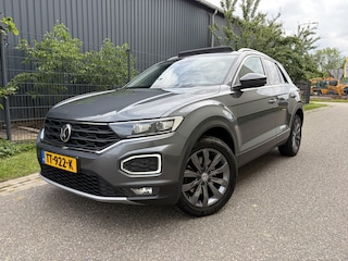 Volkswagen T-Roc 1.0 TSI Style / PANORAMADAK / CARPLAY / NAVI / CRUISE / STOELVERWARMING