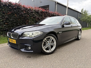 BMW 5-serie Touring 520i Executive / AUTOMAAT / M-PAKKET / NAVI / CRUISE