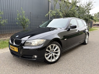 BMW 3-serie Touring 318i Business Line Style / NAVI / LEER / AIRCO / CRUISE