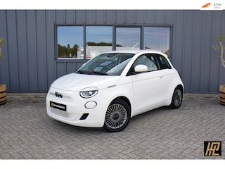Fiat 500 3+1 Icon 42 kWh * Carplay/Android * Camera * SoH 93% * Zeer mooi