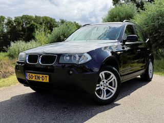 BMW X3 2.5i / Panoramdak / Leder / Trekhaak / Youngtimer / Clima / Stoelverwarming / 17" Velgen / PDC / Cruise / 6 Versnellingen /
