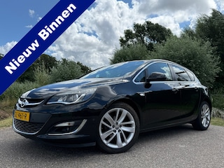 Opel Astra 1.4 Turbo Sport + | Camera | Leder | 18" Velgen | Navi | Stoelverwarming | Clima | 6 Versnellingen | PDC | Cruise | LED