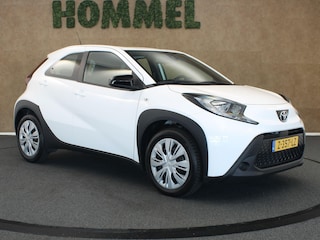 Toyota Aygo 1.0 VVT-i MT Play - ORIGINEEL NEDERLANDSE AUTO - ACHTERUITRIJCAMERA - CRUISE CONTROL - APPLE CARPLAY/ANDROID AUTO - AIRCO - BLUETOOTH TELEFOONVOORBEREIDING - MULTIMEDIA SCHERM