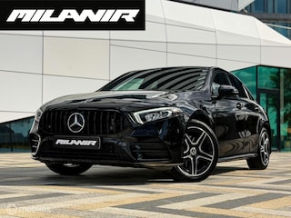 Mercedes-Benz A-klasse 250 e AMG Line | Black on Black | Carplay