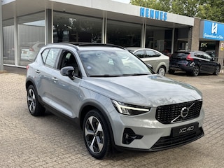 Volvo XC40 2.0 B3 Ultimate Dark Panorama Pilot Assist Keyless