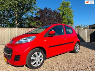Peugeot 107 1.0-12V Sportium Airco & Elk ramen & 1e Eigenaar