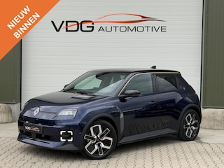 Renault 5 EV 52kWh Techno 110 kW comfort range SOH 99% / Snellader / Navigatie / 18" / Adaptive cruise / Parkeer Camera /  Clima / Keyless/ Two Tone