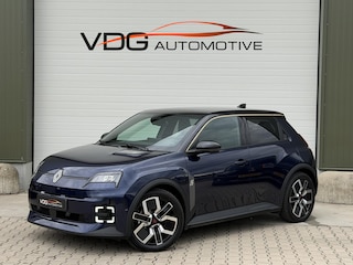 Renault 5 EV 52kWh Techno 110 kW comfort range SOH 99% / Snellader / Navigatie / 18" / Adaptive cruise / Parkeer Camera / Clima / Keyless/ Two Tone