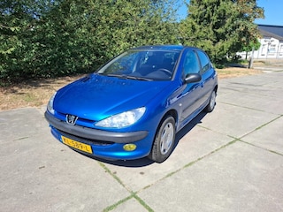 Peugeot 206 1.4 GENTRY PREMIUM Nw APK