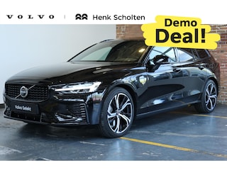 Volvo V60 T6 Plug-in hybrid AWD Plus Dark | Head-up Display | 360° Parkeercamera | Panoramadak | Stoelverwarming | 19'' Lichtmetalen velgen | Parkeersensoren voor + achter | Google Infotainment | Stuurwielverwarming |