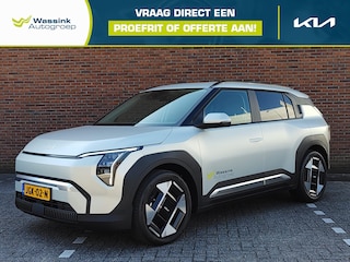 Kia EV3 81,4 kWh 204pk Plus | 605km range | VOORDEEL | Ivory Silver Matte | Stoel en Stuurverwarming | Adaptive Cruise Control | Camera | 19 inch Velgen |