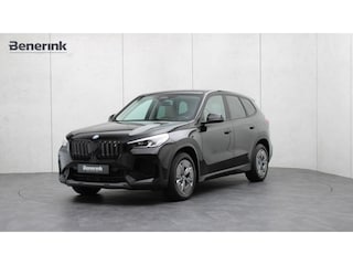 BMW iX1 xDrive30 Launch Edition | Leder | Achteruitrijcamera | Widescreen | Stoelverwarming