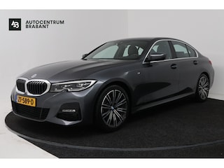 BMW 320i High Executive Edition (STOELVERWARMING, CAMERA, PDC, SFEERVERLICHTING, TREKHAAK AFNEEMBAAR, DEALER ONDERHOUDEN)