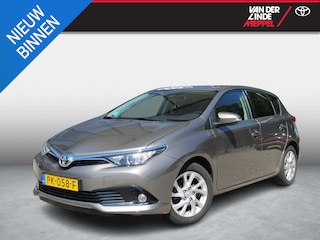 Toyota Auris 1.2T Dynamic Trekhaak Geremd 1.300kg