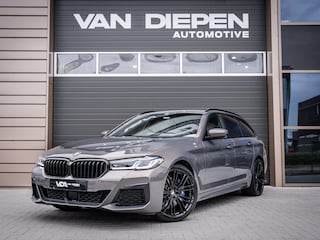 BMW 5-serie Touring 530e High Executive M-Sport l Laser l Softclose l HUD l Memory