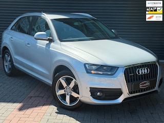 Audi Q3 2.0 TFSI quattro Pro Line | S-tronic | parkeer sensoren |