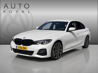BMW 318i Executive Edition M-SPORT |LEDER SPORT INTERIEUR| BORDENHERKENNING| DODE HOEK DETECTIE |  AIROC/ECC | CRUISECONTROLL |  CAMERA | PARKEERSENSOREN |