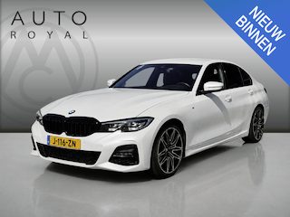BMW 318i Executive Edition M-SPORT |LEDER SPORT INTERIEUR| BORDENHERKENNING| DODE HOEK DETECTIE |  AIROC/ECC | CRUISECONTROLL |  CAMERA | PARKEERSENSOREN |