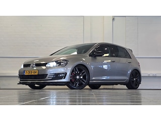 Volkswagen Golf 1.4 TSI ACT Business Edition Pano Sportuitlaat Sportonderstel