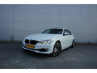 BMW 320i EfficientDynamics Edition Executive Climate / Navi / Cruise / Pano / Stoelverw. / Parkeers. / Lm velgen / NAP