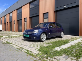 Renault Clio Sport RS 2.0-16V