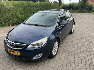 Opel Astra 1.4 TURBO COSMO