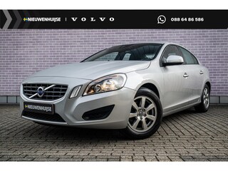 Volvo S60 1.6 T3 Kinetic | Trekhaak | RTI Navigatie | High Performance Audio | Parkeersensoren | Climate Control | Cruise Control | Lichtmetalen Velgen | Goed Onderhouden