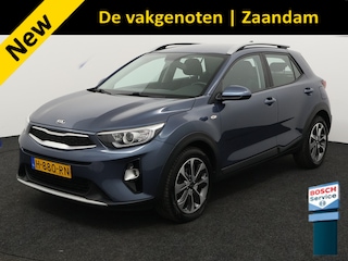 Kia Stonic 1.0 T-GDi DynamicLine Apple Carplay/Android Auto, Achteruitrijcamera, Cruise control, Parkeersensor achter, stuur multifunctioneel Een stijlvol design met een luxe uitstraling en een verrassend ruim interieur. Dankzij de efficiënte turbomotor en het hoge zitcomfort is deze SUV ideaal voor zowel dagelijkse ritten als lang