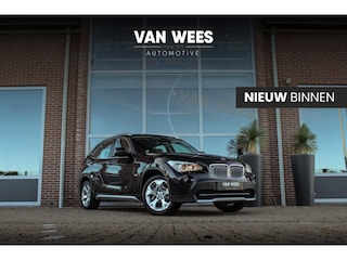 BMW X1 xDrive28i Executive | 3e eigenaar | Keyless entry | Memory | Stoelverwarming | Xenon | Cruise control | Navigatie | Sportstuur | PDC | Climate control | Lichtpakket | Regensensor