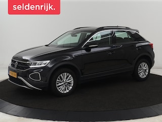 Volkswagen T-Roc 1.5 TSI Life Business | Stoelverwarming | Camera | Virtual Cockpit | Carplay | Full LED | Adaptive cruise | Navigatie | Park Assist | Climate control | DAB | Bluetooth