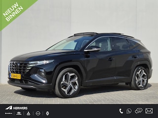 Hyundai Tucson 1.6 T-GDI PHEV Comfort Smart Sky 4WD / Dealeronderhouden / Fabrieksgarantie tot 06-2027 / Glazen schuif- en kanteldak / Stuur- & Stoelverwarming / Trekgewicht 1350 kg / Adaptief cruise control / Achteruitrijcamera / Krell Audio Systeem /