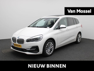 BMW 2-serie Tourer 218i 7p. High Executive Edition | WORDT VERWACHT | PANORAMADAK | STOELVERWARMING | PARKEERSENSOREN | ACHTERUITRIJCAMERA | NAVIGATIE | ELEKTRISCHE ACHTERKLEP | LED VERLICHTING | LICHTMETALEN VELGEN | CLIMATE CONTROL |