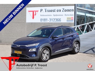 Hyundai Kona EV Fashion 64 kWh Nederlandse auto/Stoelverwarming/Achteruitrijcamera/Apple carplay/Warmtepomp/Adaptieve cruise control/Lane assist/Dodehoek assistent/Climate control/Navigatie