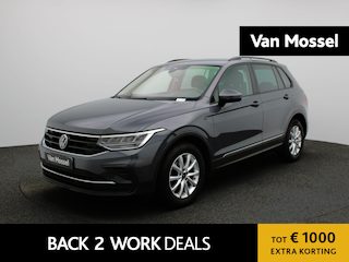 Volkswagen Tiguan 2.0 TDI SCR DSG Life AUTOMAAT | ADAPTIEVE CRUISE | STOELVERWARMING & STUUR | CAMERA | NAVIGATIE | TREKHAAK | APPLE CARPLAY | CLIMA | DAB| LMV | 12 MAANDEN BOVAG GARANTIE |