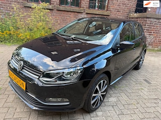 Volkswagen Polo 1.0 Comfortline 5 Drs Black Magic