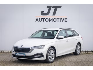 Skoda Octavia 1.4 TSI iV Sport Bns hyb soh92% Stoelverwarming | Stuurverwarming | Lane assist | Carplay | pdc | Cruise control Dab | Led