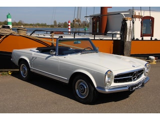 Mercedes-Benz SL 230