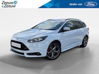 Ford Focus Wagon 2.0 EcoBoost ST-3 | Recaro-Stoelen | Parkeer Camera | Leder | Cruise Control | Climate Control | Parkeer Sensoren |