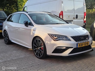 Seat Leon ST 2.0 TSI CUPRA 300 |PANO|CARPLAY|Brembo|Dealer onderhouden|
