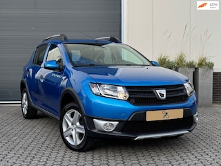 Dacia Sandero 0.9 TCe Stepway Lauréate | Navigatie | Trekhaak | Bluetooth | Airco | Allseason