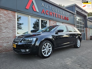 Skoda Octavia Combi 1.2 TSI Greentech Elegance Businessline Trekhaak! Navigatie! Airco/Clima! Xenon!