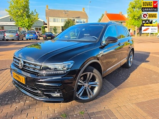 Volkswagen Tiguan 1.4 TSI 4Motion Highline Business R|PANO|ORGINEEL NL|DYNAUDIO|